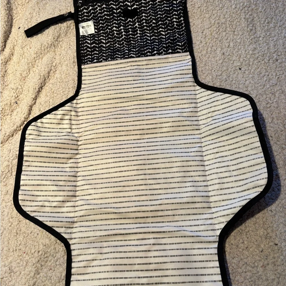 Skip & Hop Skidaddle Black and White Patterned Baby Bag Changer